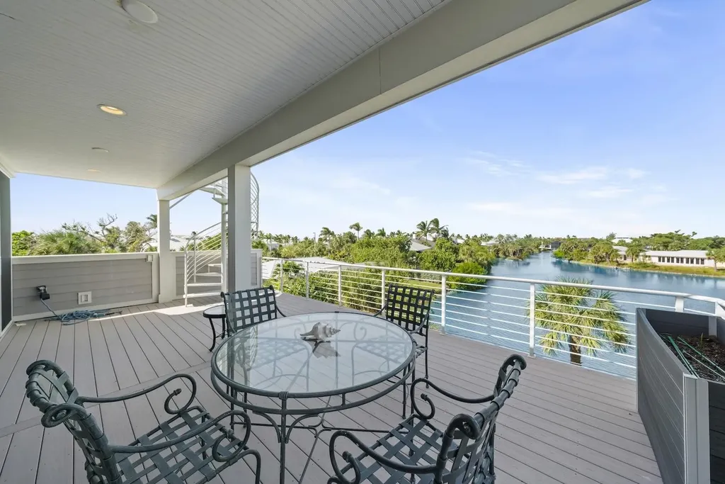 4383 Gulf Pines Drive Sanibel FL 33957