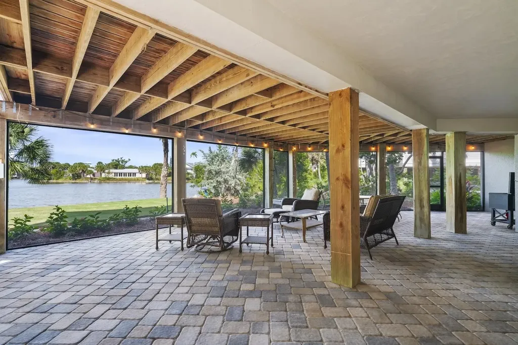 4383 Gulf Pines Drive Sanibel FL 33957