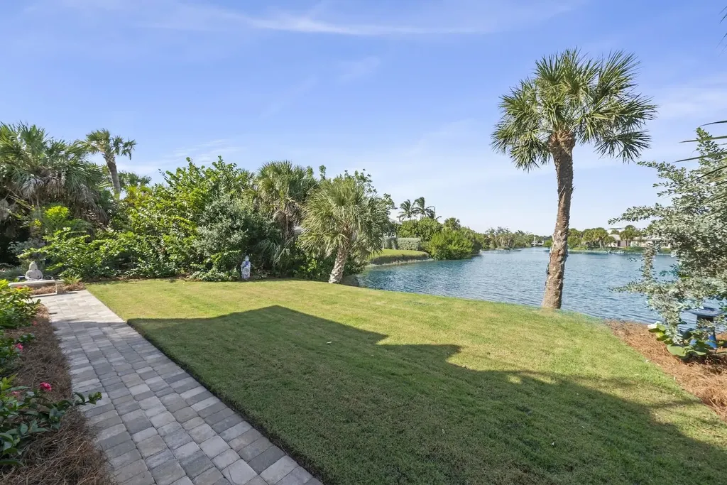 4383 Gulf Pines Drive Sanibel FL 33957