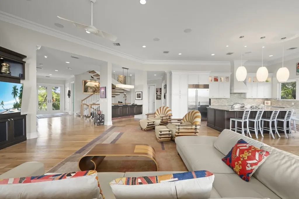 4383 Gulf Pines Drive Sanibel FL 33957