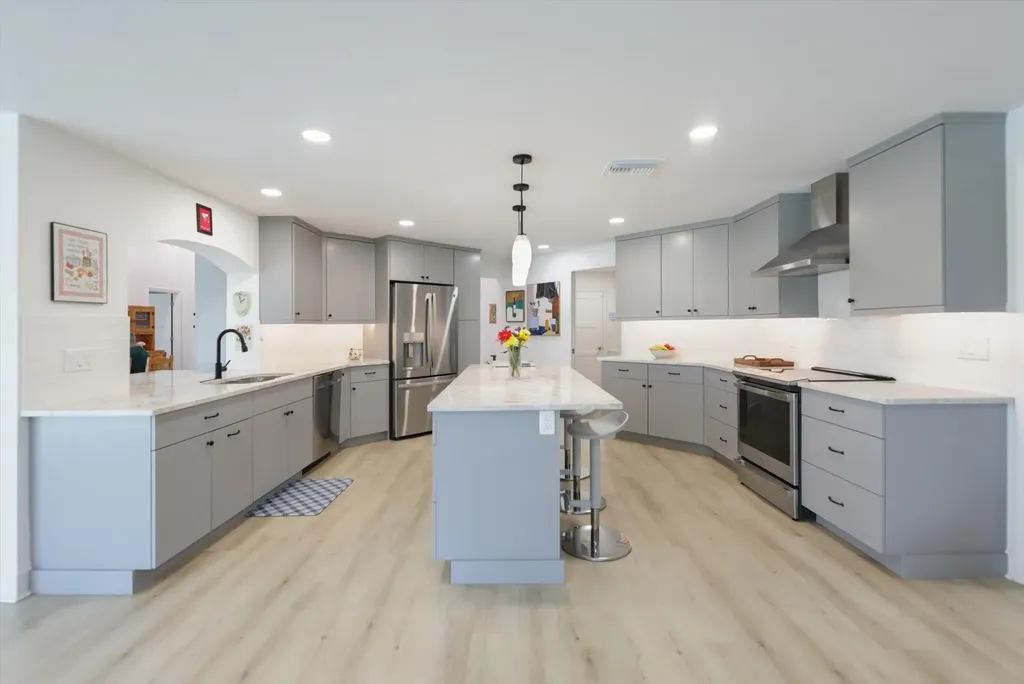 1264 Par View Drive Sanibel FL 33957