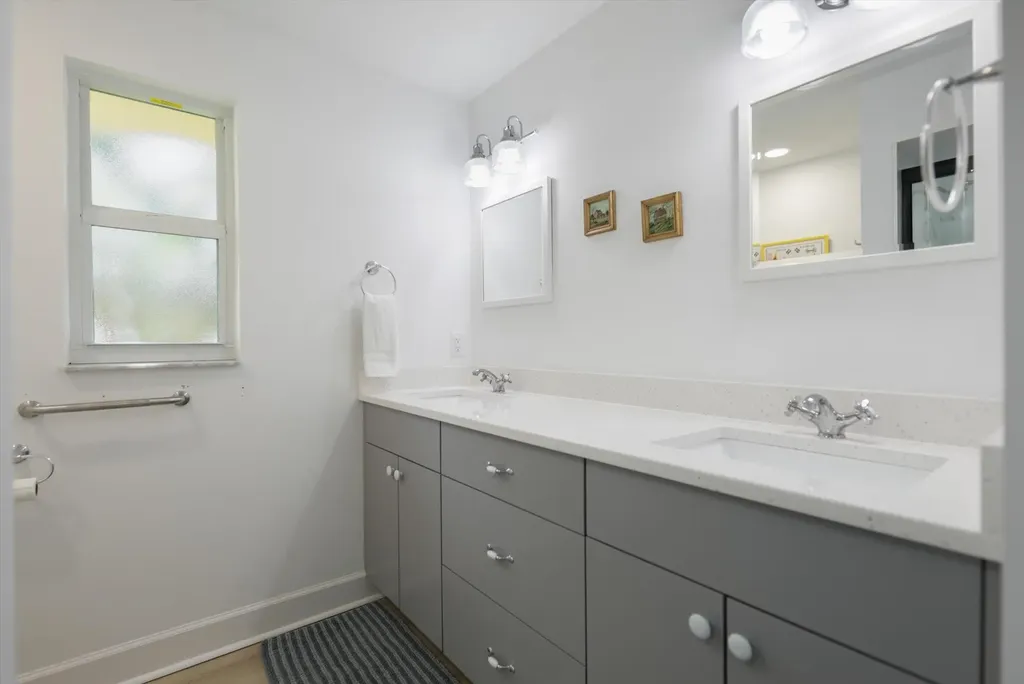 1264 Par View Drive Sanibel FL 33957