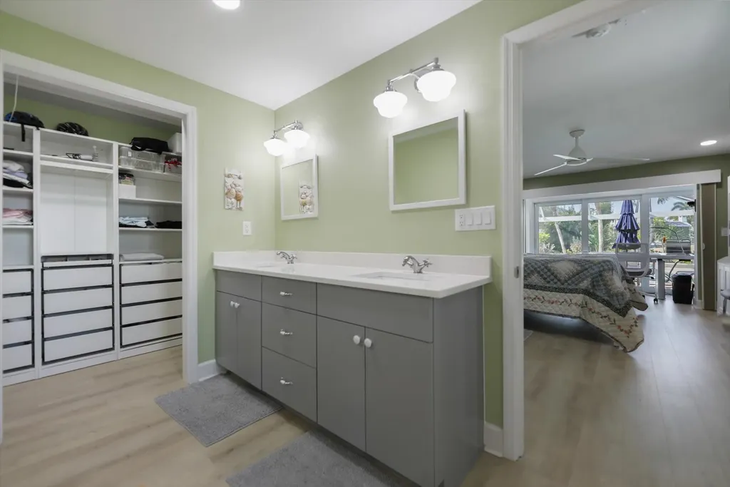 1264 Par View Drive Sanibel FL 33957