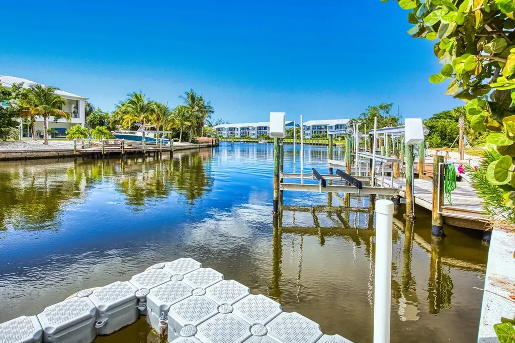 760 Sextant Drive Sanibel FL 33957