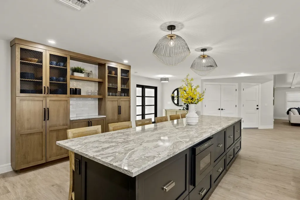 930 Kings Crown Drive Sanibel FL 33957