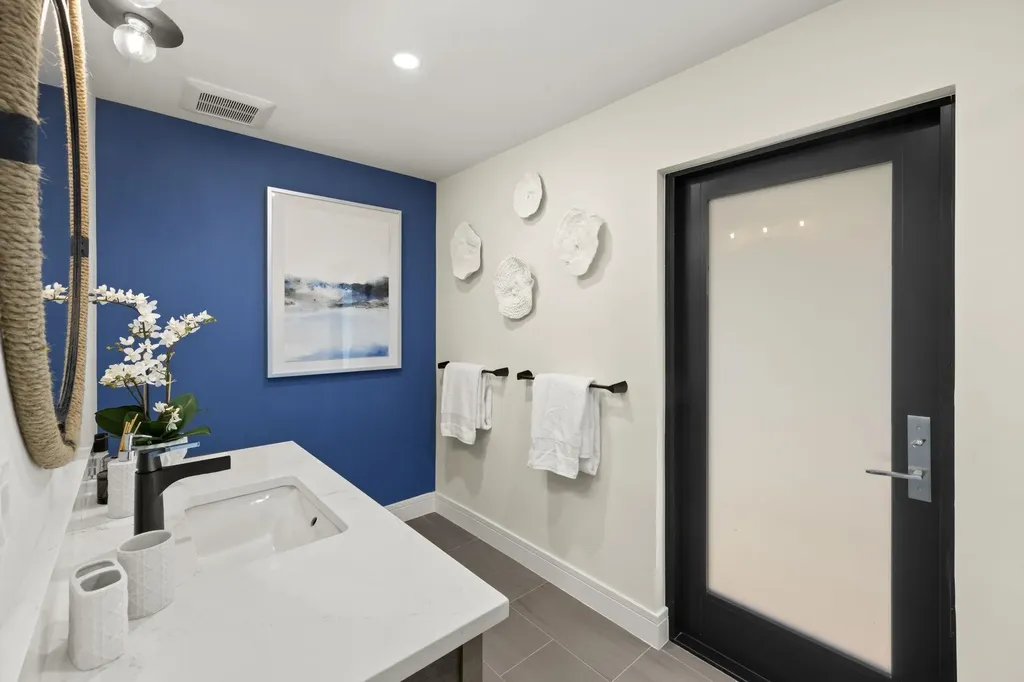 930 Kings Crown Drive Sanibel FL 33957