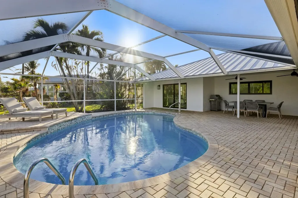 930 Kings Crown Drive Sanibel FL 33957