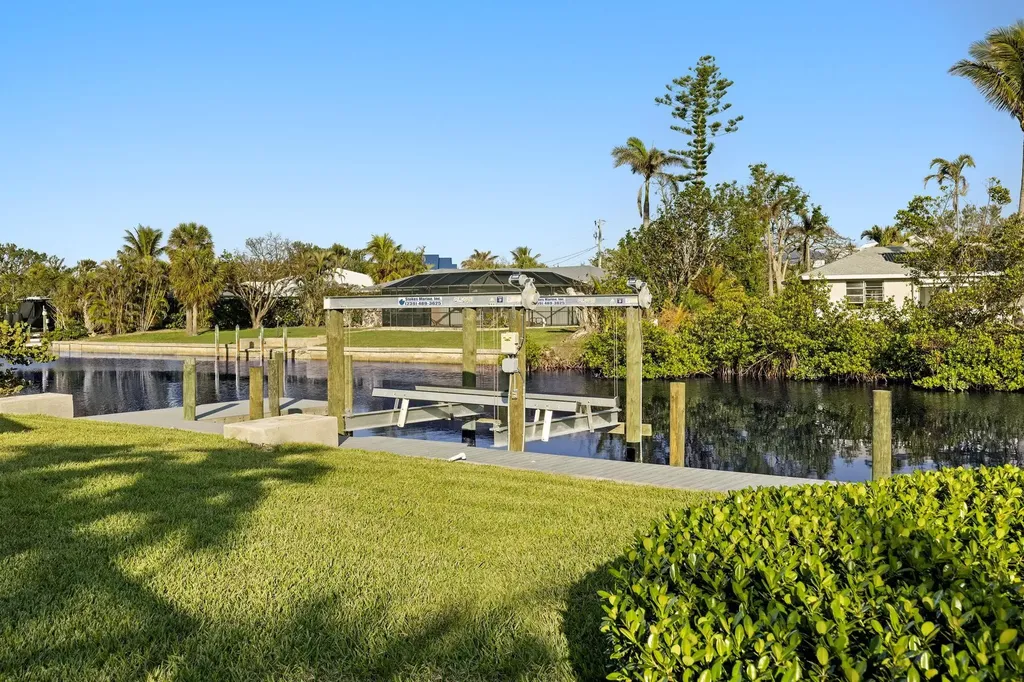 930 Kings Crown Drive Sanibel FL 33957