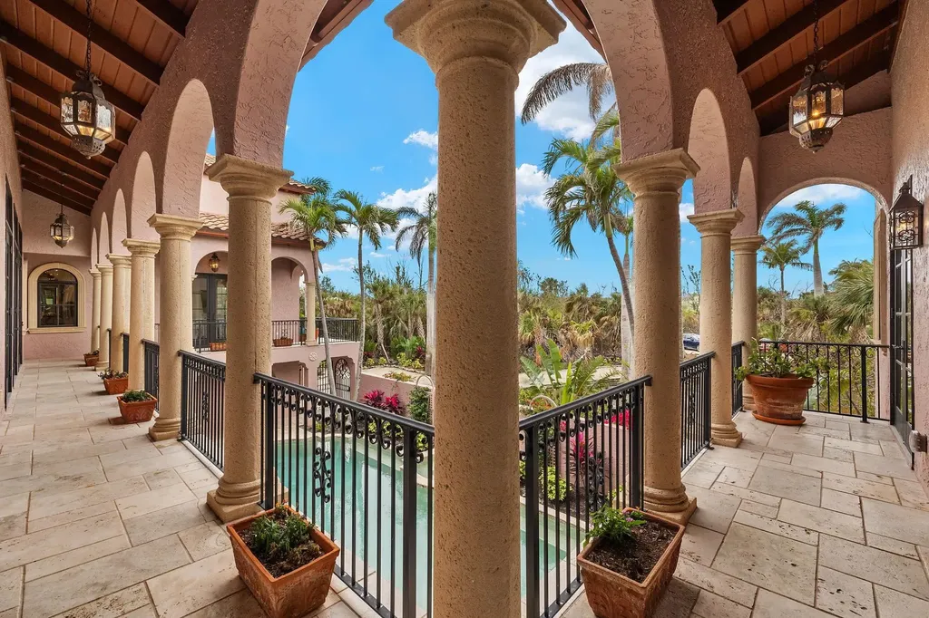 4972 Joewood Drive Sanibel FL 33957
