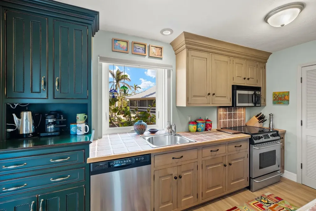 4245 Gulf Pines Drive Sanibel FL 33957