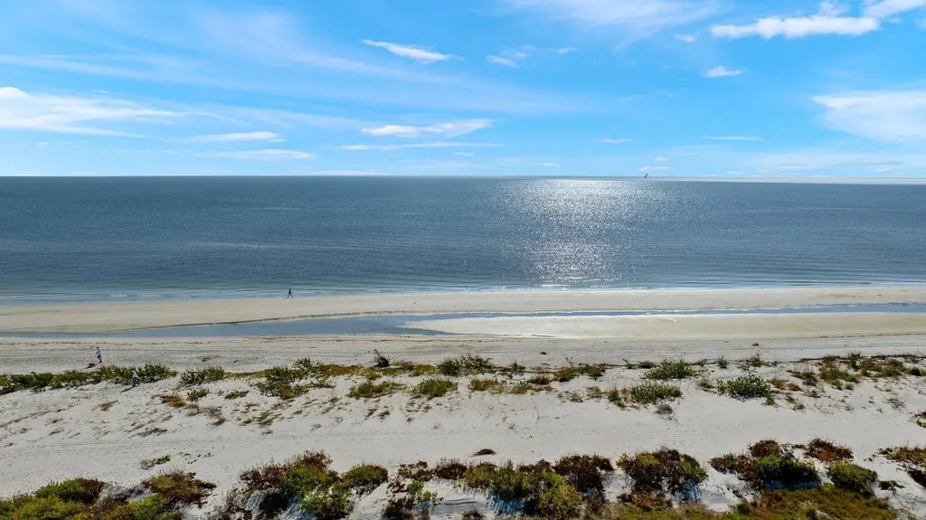 466 E Gulf Drive Sanibel FL 33957