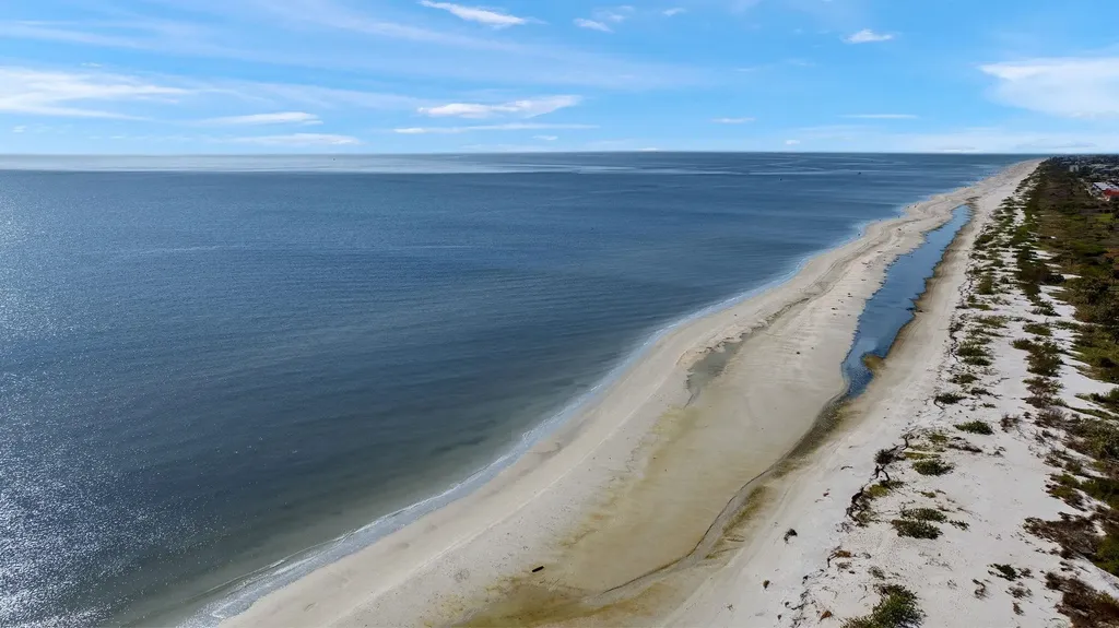 466 E Gulf Drive Sanibel FL 33957