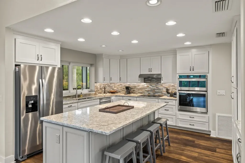 460 E Gulf Drive Sanibel FL 33957