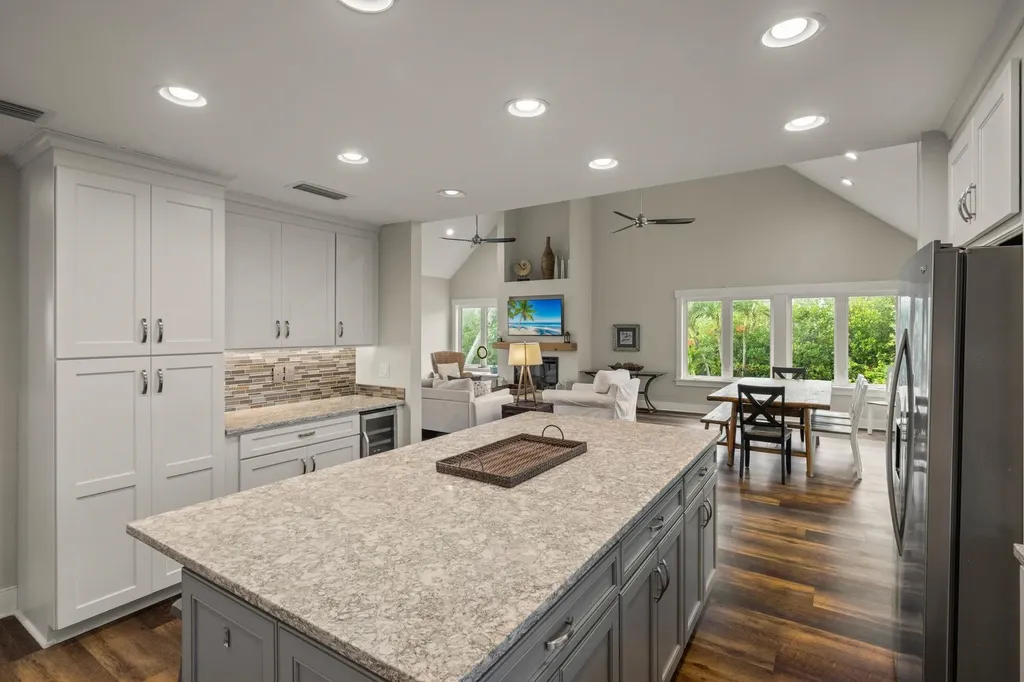 460 E Gulf Drive Sanibel FL 33957