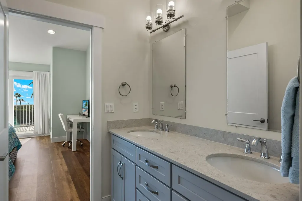 460 E Gulf Drive Sanibel FL 33957