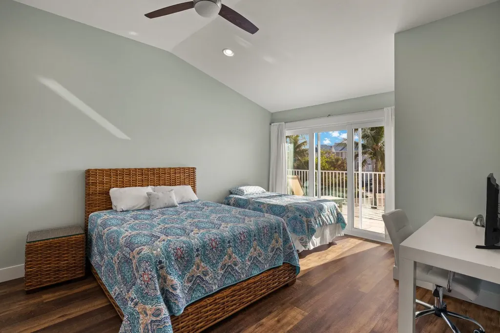 460 E Gulf Drive Sanibel FL 33957