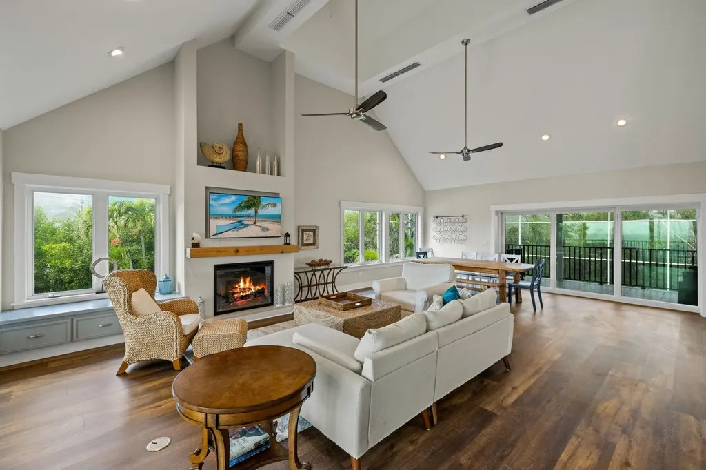 460 E Gulf Drive Sanibel FL 33957