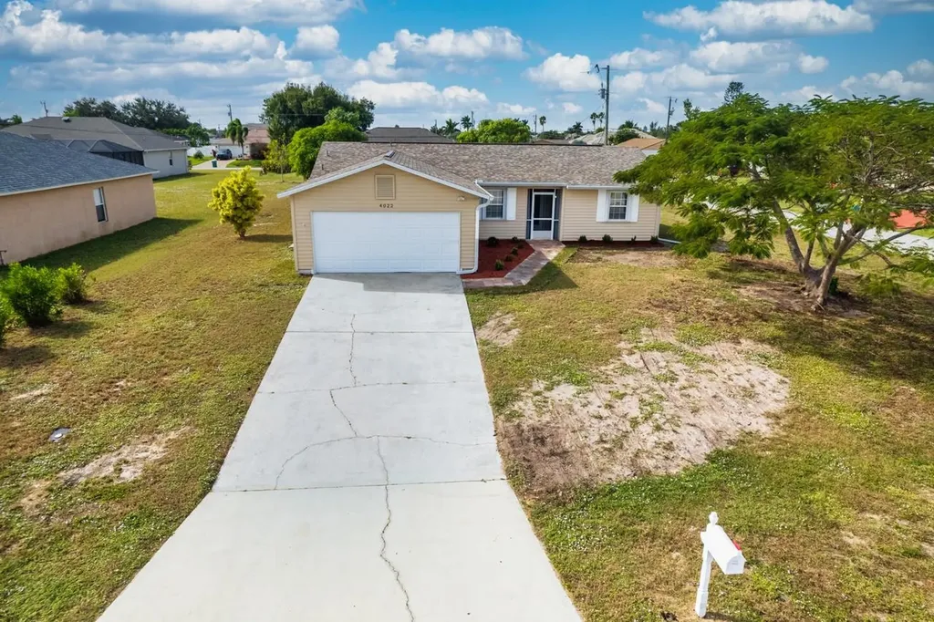 4022 SW 8th Place Cape Coral FL 33914