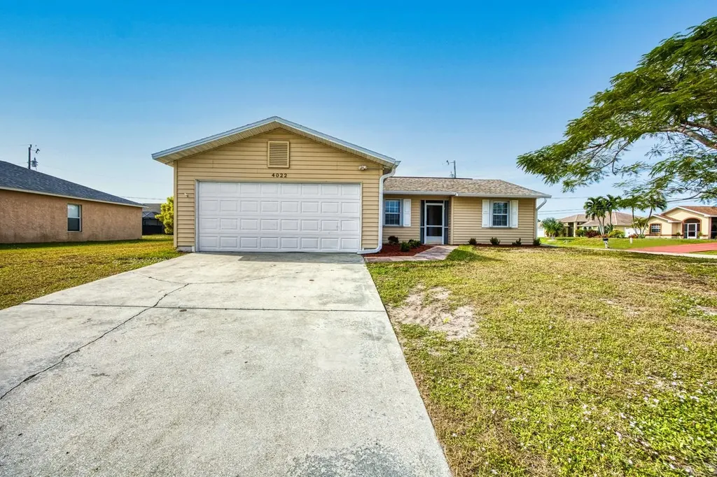 4022 SW 8th Place Cape Coral FL 33914