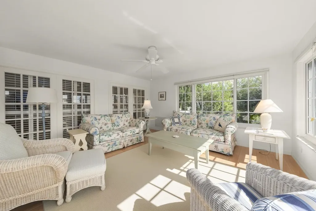 220 Daniel Drive Sanibel FL 33957