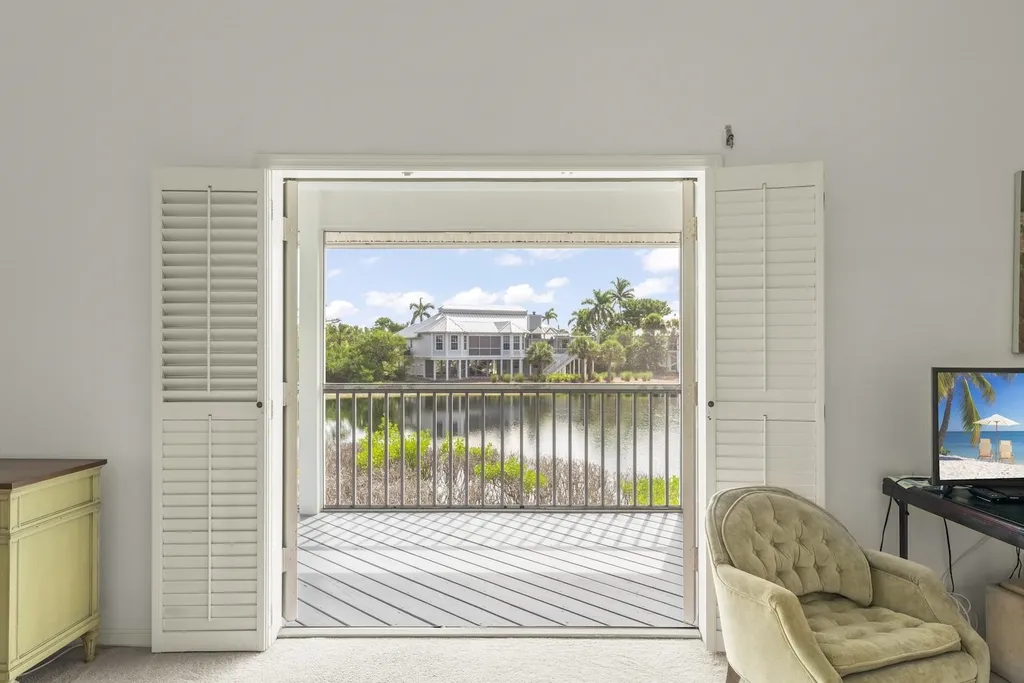 220 Daniel Drive Sanibel FL 33957