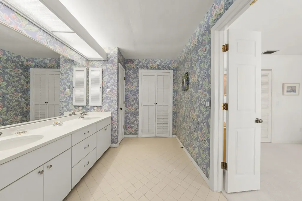 220 Daniel Drive Sanibel FL 33957