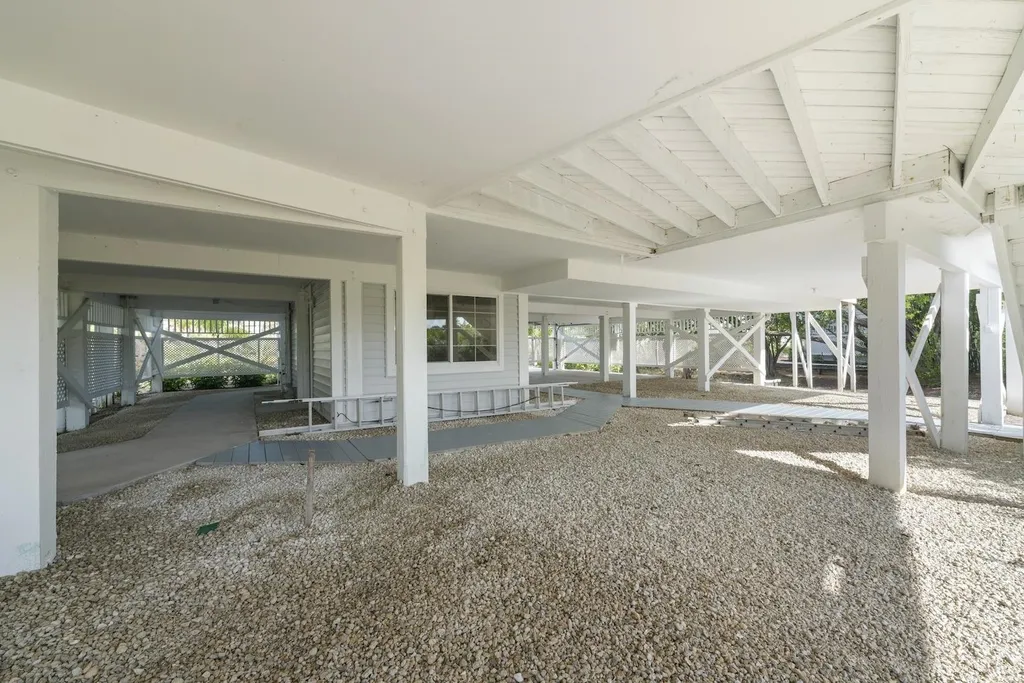 220 Daniel Drive Sanibel FL 33957