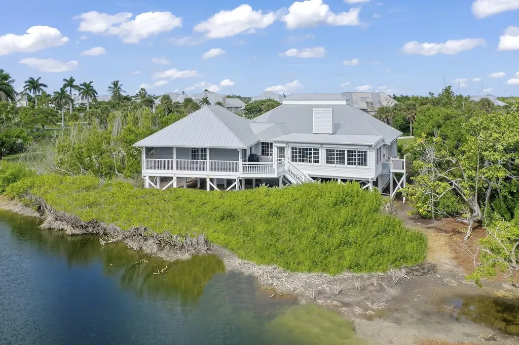 220 Daniel Drive Sanibel FL 33957