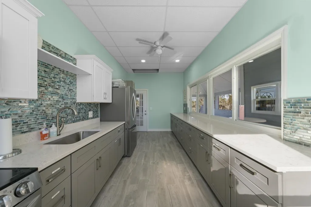 220 Daniel Drive Sanibel FL 33957
