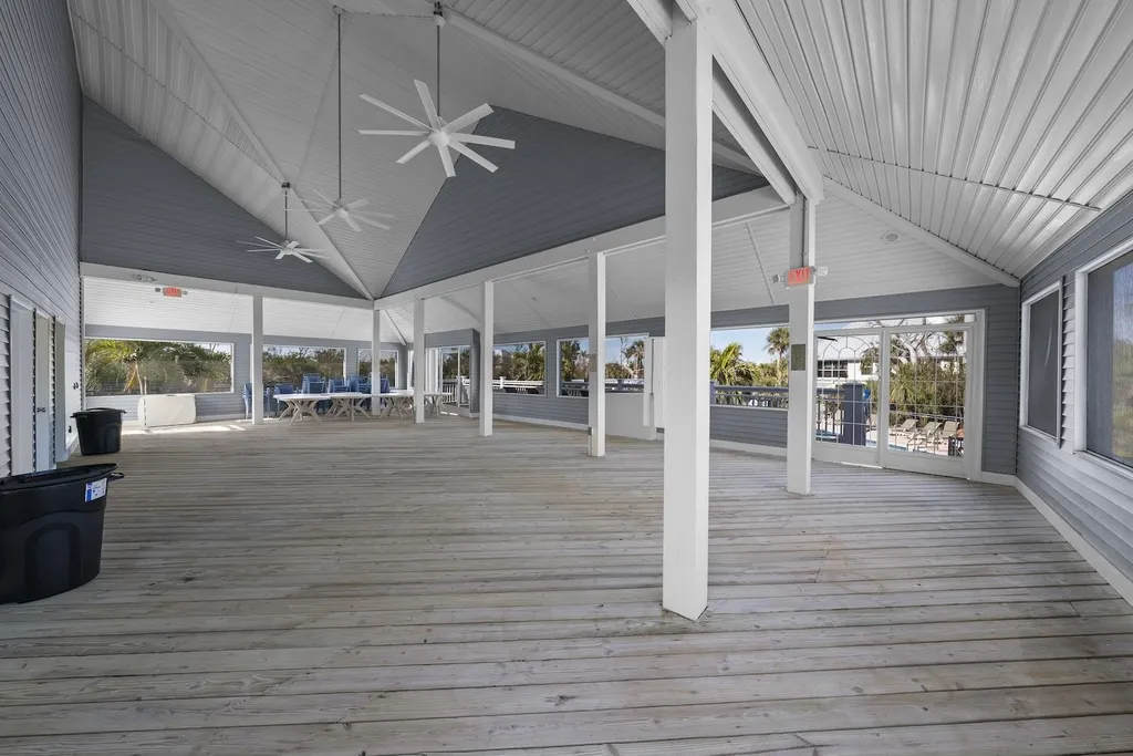 220 Daniel Drive Sanibel FL 33957