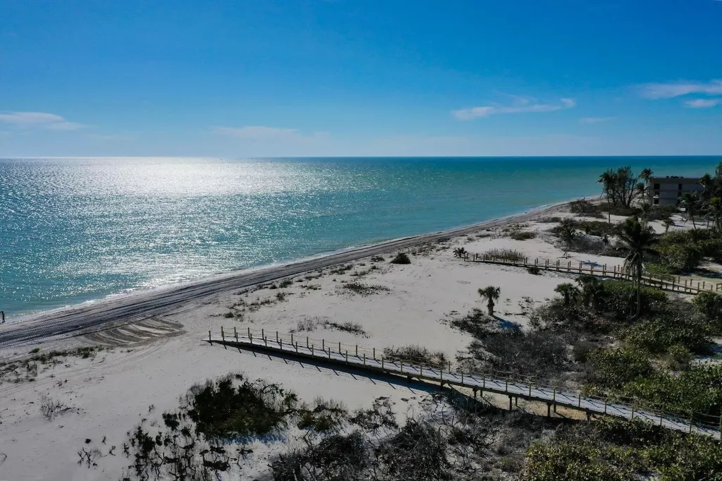 220 Daniel Drive Sanibel FL 33957