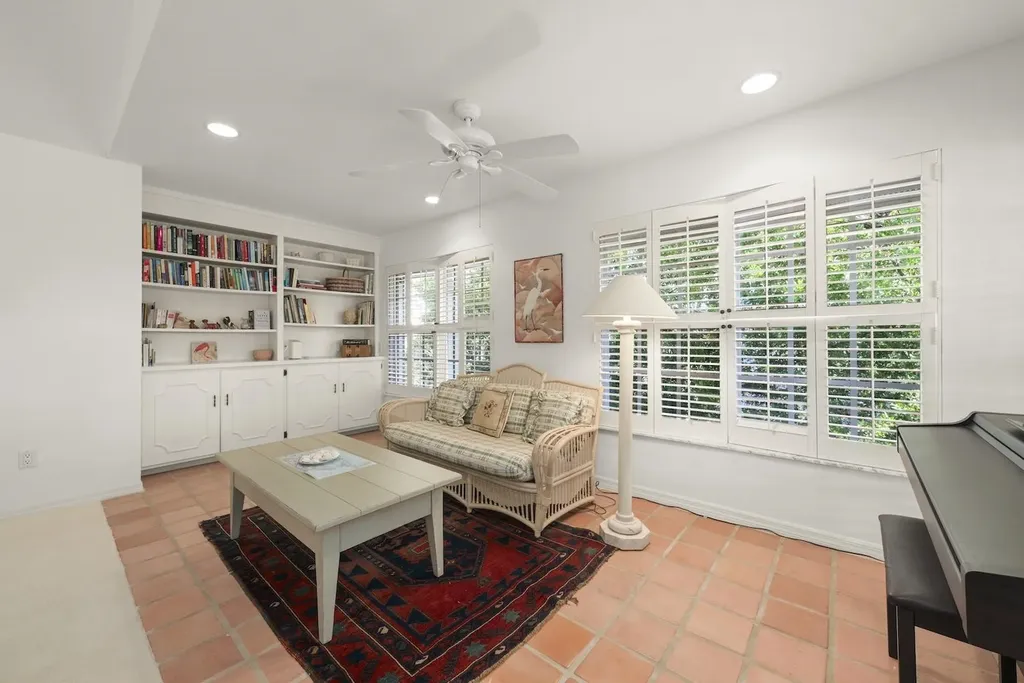 220 Daniel Drive Sanibel FL 33957