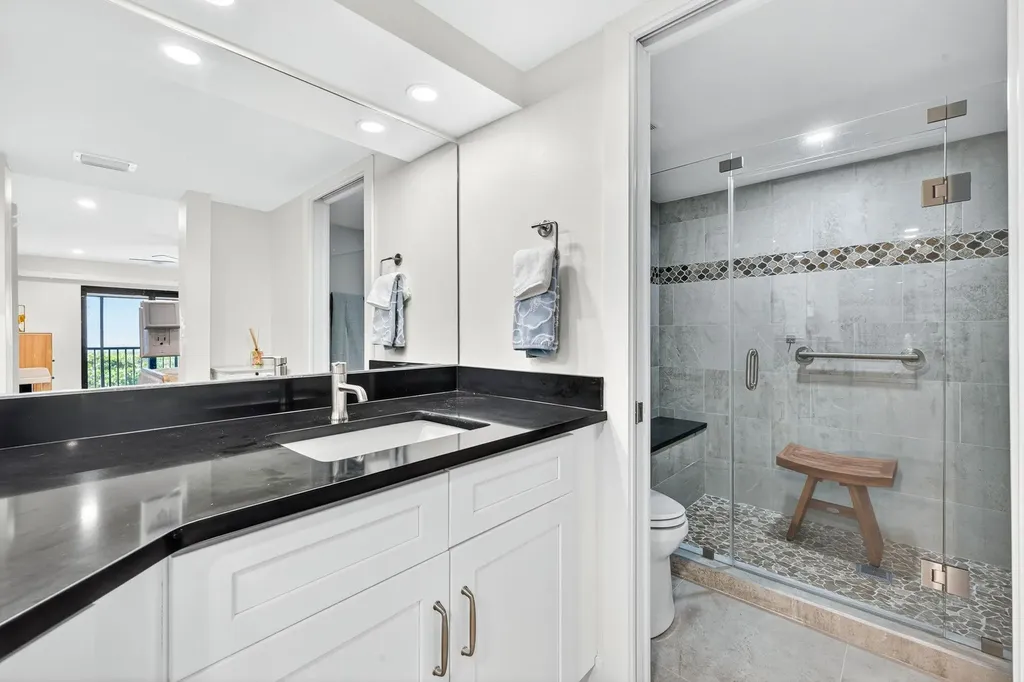 1795 Middle Gulf Drive Sanibel FL 33957