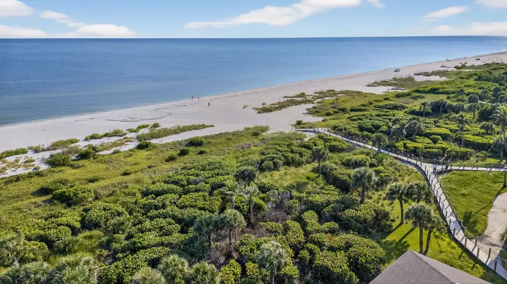 1795 Middle Gulf Drive Sanibel FL 33957