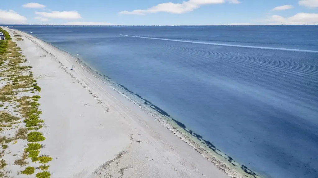 1795 Middle Gulf Drive Sanibel FL 33957