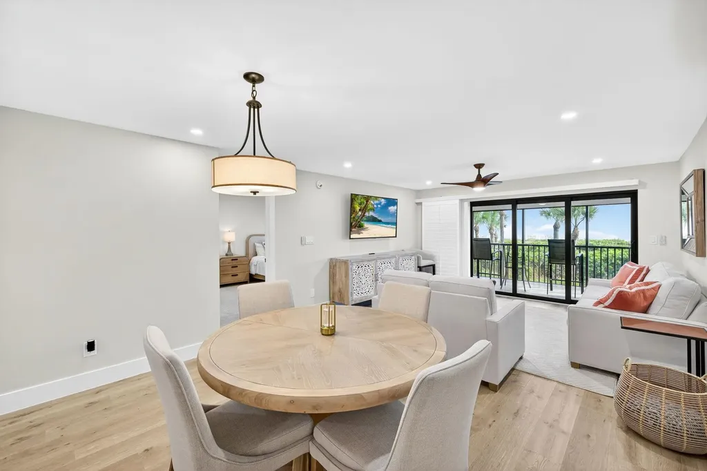 1795 Middle Gulf Drive Sanibel FL 33957