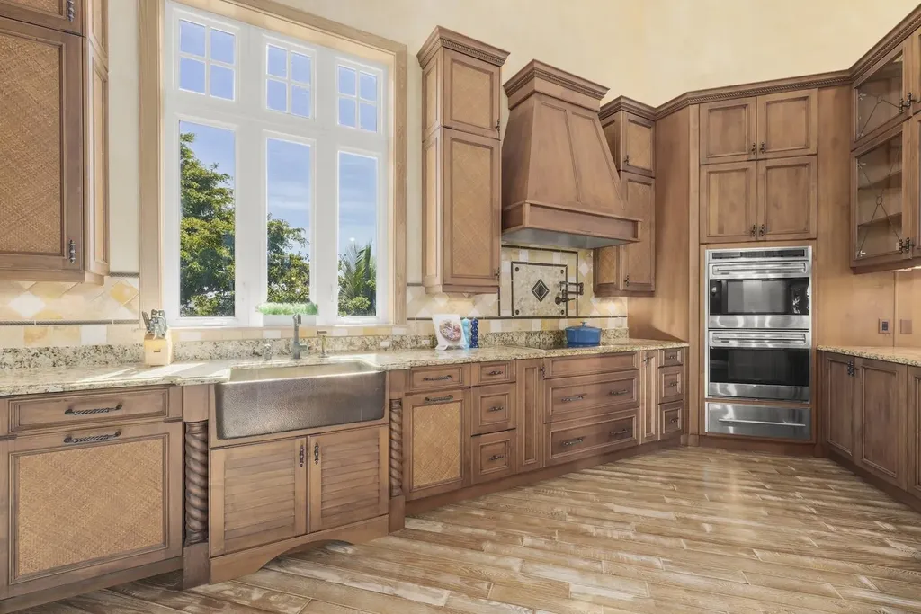 2451 Blind Pass Court Sanibel FL 33957