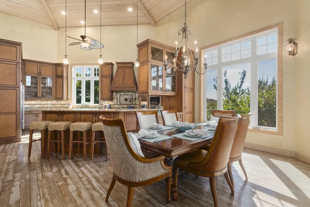 2451 Blind Pass Court Sanibel FL 33957