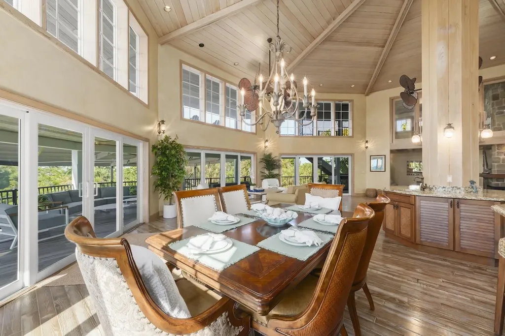 2451 Blind Pass Court Sanibel FL 33957