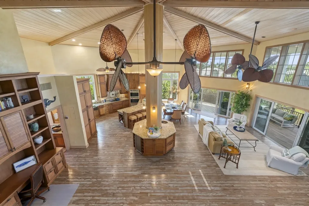 2451 Blind Pass Court Sanibel FL 33957