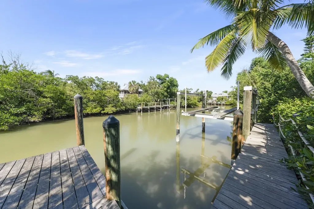 2451 Blind Pass Court Sanibel FL 33957