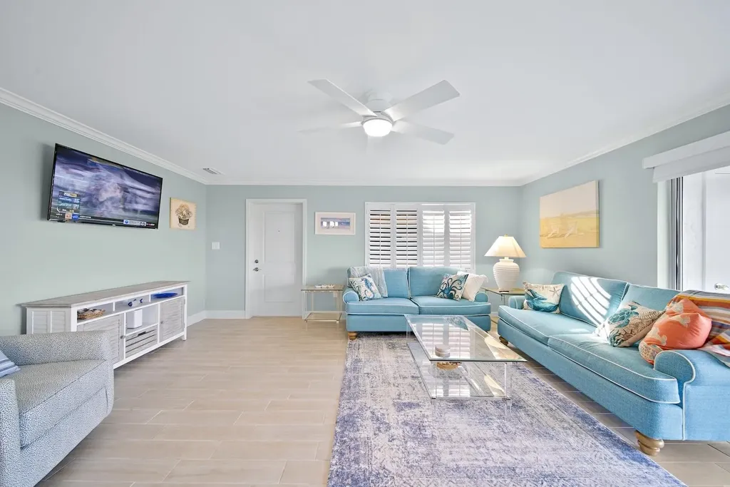 1610 Middle Gulf Drive Sanibel FL 33957