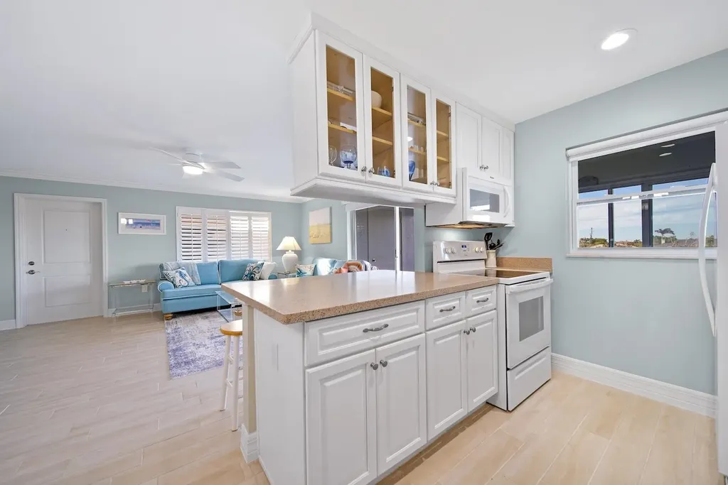 1610 Middle Gulf Drive Sanibel FL 33957