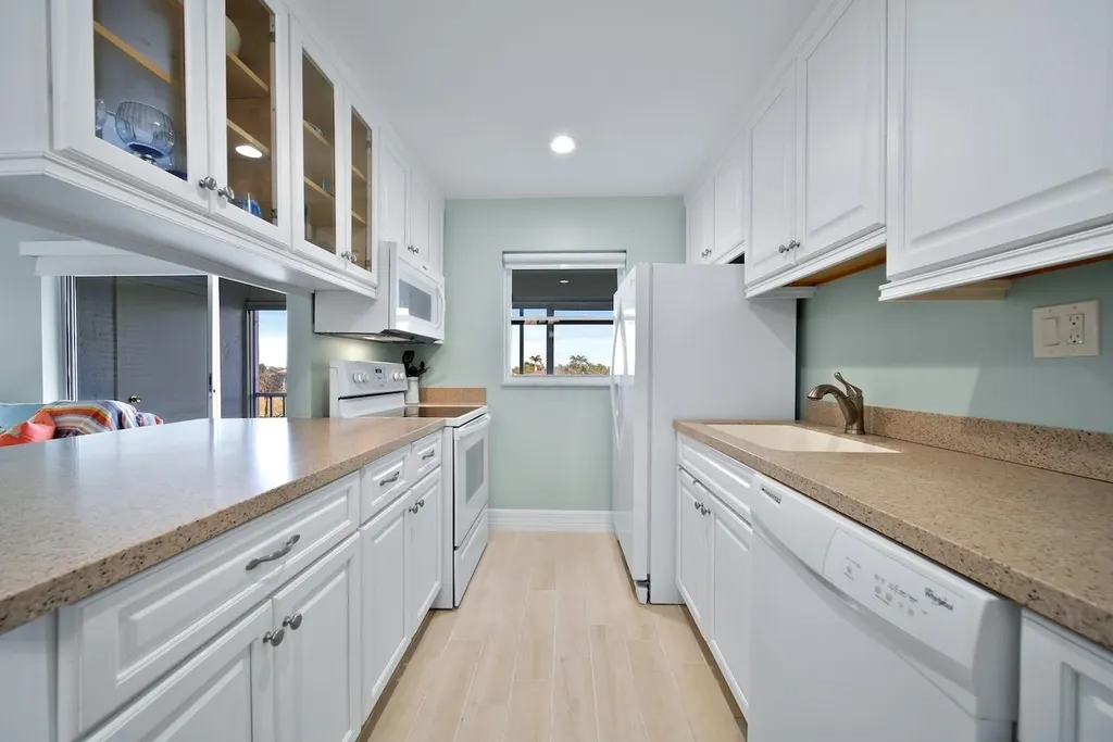 1610 Middle Gulf Drive Sanibel FL 33957