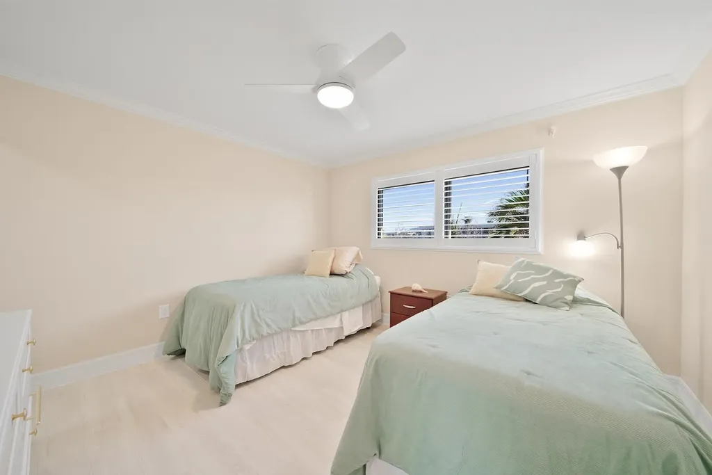 1610 Middle Gulf Drive Sanibel FL 33957