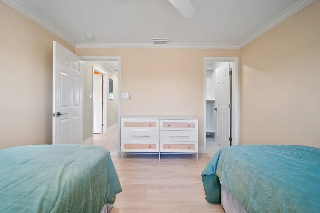 1610 Middle Gulf Drive Sanibel FL 33957