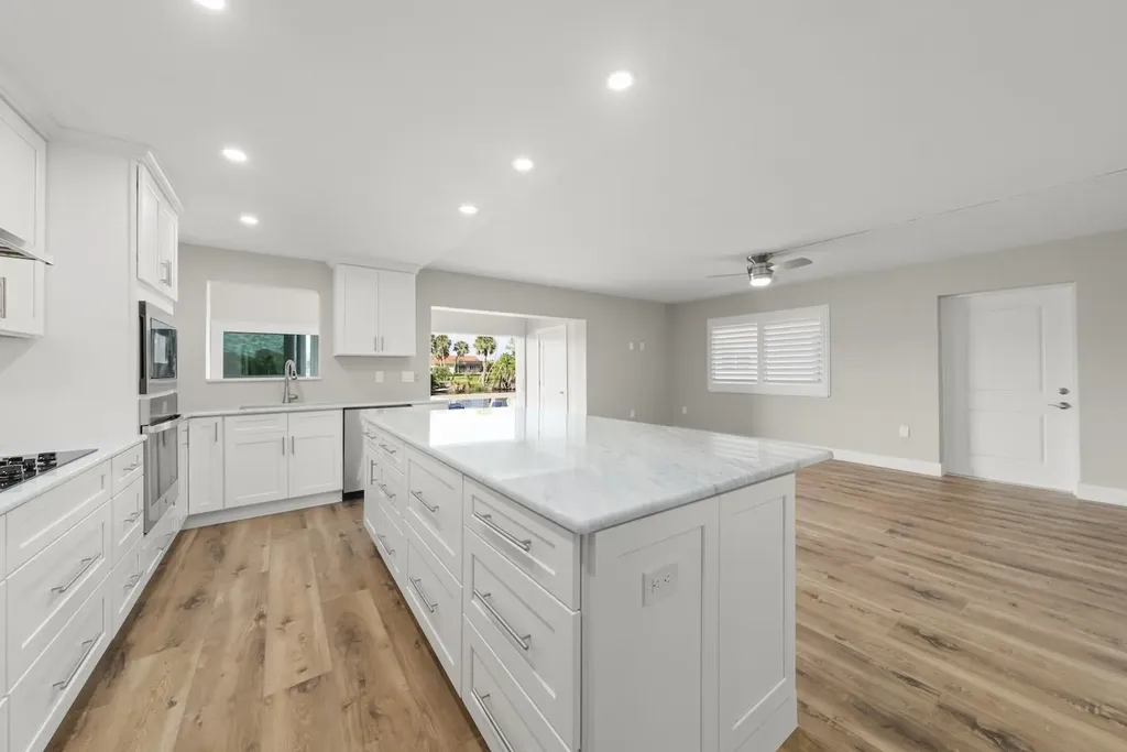 1610 Middle Gulf Drive Sanibel FL 33957