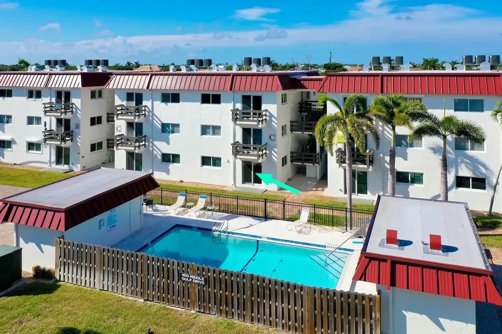 1610 Middle Gulf Drive Sanibel FL 33957