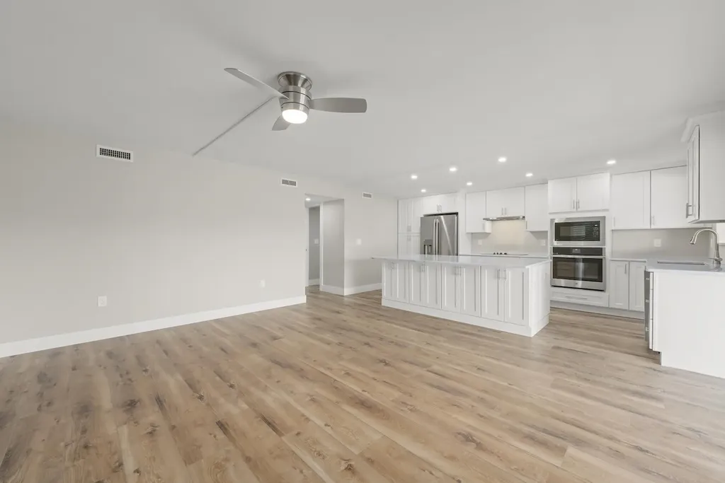 1610 Middle Gulf Drive Sanibel FL 33957