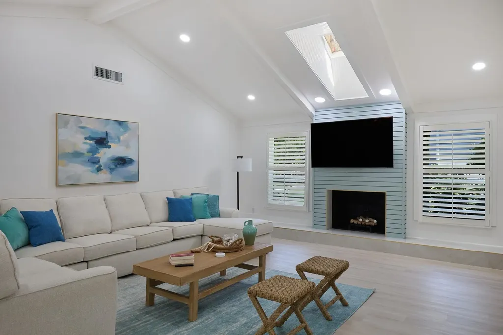 1224 Kittiwake Circle Sanibel FL 33957